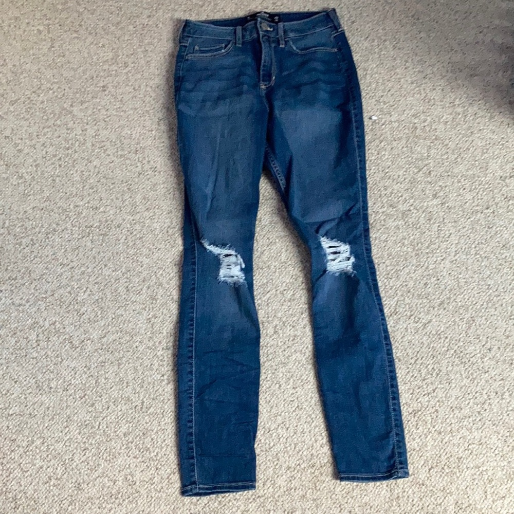 Hollister Ripped jeans